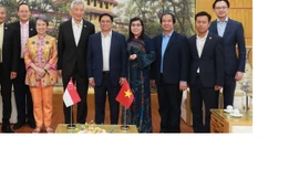 Thủ tướng Việt Nam - Singapore truyền cảm hứng học tập cho sinh viên 