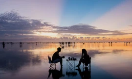 Giới trẻ đổ xô đi đón bình minh trên biển Thái Bình