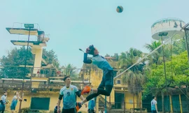 Ước mơ trở thành cầu thủ bóng chuyền chuyên nghiệp của chàng thủ khoa cao 1m84