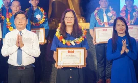 Hành trình của một giảng viên tận tâm và thanh niên tiên tiến