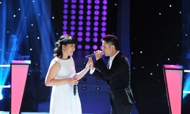 The Voice: Quốc Trung 'hứa' cứu thí sinh rồi trốn sau ghế