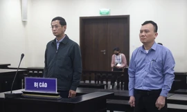 Cựu Giám đốc CDC Hà Nội khai quanh co về khoản tiền 'hoa hồng' của Cty Việt Á