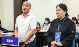 Vụ chiếm đoạt đất vàng phố Bà Triệu: Tòa cho thêm 5 ngày để thỏa thuận bồi thường 