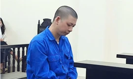 Nhân viên bưu điện chiếm đoạt tiền của người hưu trí bằng thủ đoạn tẩy xóa sổ tiết kiệm