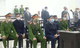 Các bị cáo tại tòa.