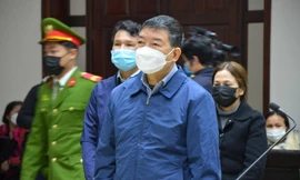 Cựu Giám đốc BV Bạch Mai: Nhận một vài nghìn USD không nghĩ là tiêu cực