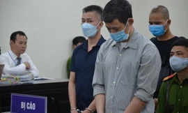 Nhân viên y tế khai lý do không báo cáo việc bệnh nhân tâm thần biến buồng bệnh thành phòng bay lắc