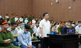 Cựu Phó Chủ tịch UBND TP Hà Nội: 'Chúng ta vì tiền mà phạm tội, hãy thẳng thắn nhận sai'
