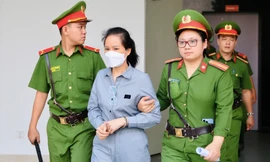 Nữ cục trưởng bất ngờ thừa nhận tội trạng, tác động gia đình khắc phục 900 triệu đồng