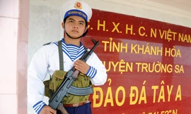 Thêm học giả Trung Quốc yêu cầu bãi bỏ “đường lưỡi bò”