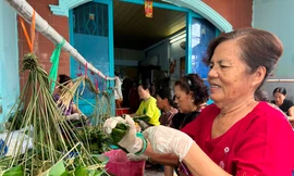 Xóm bánh ú lá tre nửa thế kỷ ở Sài Thành nhộn nhịp trước Tết Đoan Ngọ