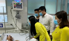 Bệnh nhân bị đâm thấu ngực khi đang truy bắt cướp