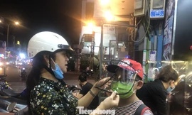 Mũ chống dịch Cocid-19 được nhiều phụ huynh chọn mua cho con 