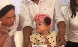 Song Nhi "thả thính rụng tim" 