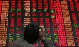 Chứng khoán Việt đỏ sàn do ảnh hưởng thị trường thế giới