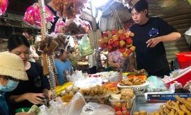 Giá thực phẩm ở chợ truyền thống ‘leo thang’