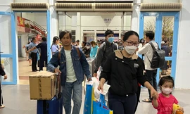 Rưng rưng tấm vé tàu về quê đón Tết của người tha hương suốt 10 năm