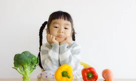 Nhiều gia đình có điều kiện nhưng con vẫn thấp bé nhẹ cân. Ảnh mang tính minh hoạ