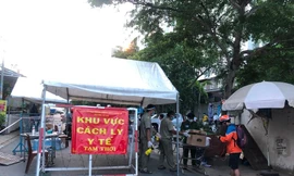 Bất ngờ phong tỏa toàn bộ 14 block chung cư Ehome 3 ngày 13/6 do liên quan đến COVID-19