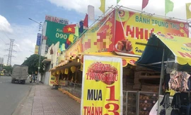 Năm nay, dự kiến bánh trung thu khan hiếm do nhiều doanh nghiệp tạm ngưng sản xuất hoặc giảm sản lượng.