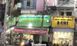 Hàng quán chuyển qua mô hình "take away" (mang đi)