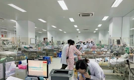 Cấp cứu bệnh nhi tại Bệnh viện Nhi đồng 2 (ảnh: BVCC)