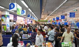 Nhiều siêu thị tấp nập người dân vào mua sắm trong dịp nghỉ lễ 2/9