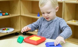 Trẻ nhỏ thường vô tình nuốt các món đồ chơi có kích thước nhỏ