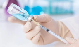 Bệnh nhi suy tủy bị truyền thuốc hết hạn