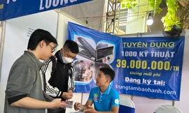 Doanh nghiệp rốt ráo tuyển lao động, trả lương ‘khủng'