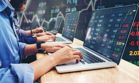 Nhà đâu tư trong nước tỏ ra thận trọng sau khi ông Trump áp thuế 200 tỷ USD hàng Trung Quốc