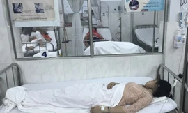 Một trong số những giáo viên phải nhập viện cấp cứu.