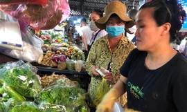 'Chiêu' giảm giá của tiểu thương