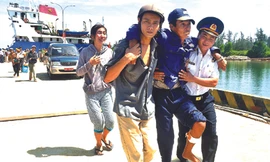 Những lão ngư được 'thần chết' trả về