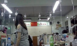 Học kiệt sức được 'truyền đạm' ngay trong lớp