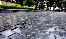 Đường sụt lún do xe có trọng tải 40 tấn