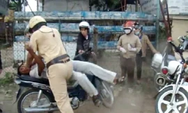 Sự thật về clip CSGT xô xát với dân