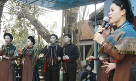 Sinh viên xẩm giỗ tổ