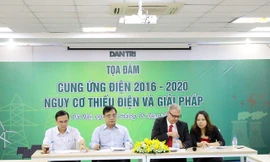 Ông Franz Gerner (thứ hai từ trái sang) tại tọa đàm “Cung ứng điện giai đoạn 2016-2020: Nguy cơ thiếu điện và giải pháp”