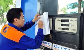 Giá bán lẻ các mặt hàng xăng được giữ nguyên như hiện hành trong kỳ điều hành lần này