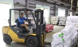 Doanh nghiệp dệt may, da giày giải bài toán nhập khẩu hàng tỷ USD nguyên, phụ liệu mỗi năm