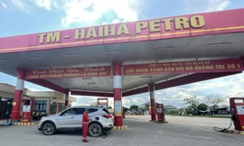 Tước giấy phép 16 thương nhân phân phối xăng dầu 