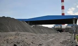 Giá than và dầu, khí bán cho sản xuất điện đã tăng mạnh trong 2 tháng qua khiến chi phí của EVN bị đội lên hơn 16.000 tỷ đồng