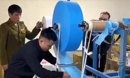 Quản lý thị trường Lạng Sơn kiểm tra, phát hiện khẩu trang kém chất lượng được lưu hành trên thị trường