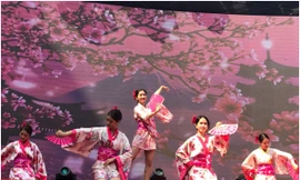 Không thể thiếu được màn múa Kimono đậm chất Nhật Bản trong Lễ khai mạc 