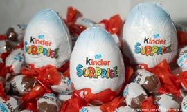 Bộ Công Thương yêu cầu mạng lưới các cơ quan kiểm tra nhà nước về an toàn thực phẩm rà soát, kiểm tra và báo cáo về các sản phẩm kẹo trứng Kinder Surprise nhập khẩu vào Việt Nam