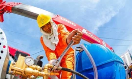 Tiêu thụ điện tăng vọt, EVN khẩn cấp huy động hàng loạt nhiệt điện dầu