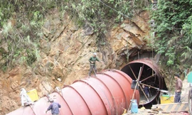 Thi công thuỷ điện nhỏ ở Lai Châu