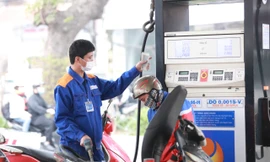 Bộ Công Thương cho biết, Nghị định sửa đổi mới về kinh doanh xăng dầu đang vào giai đoạn chốt với một số điểm sửa đột phá
