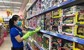 Bộ Công Thương kiến nghị Chính phủ bổ sung ưu tiên tiêm vắc xin cho người bán hàng tại siêu thị, chợ truyền thống, trung tâm thương mại